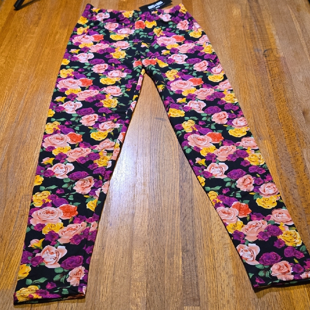 NWT Agnes & Dora Women S/M (4-12) Colorful Floral Roses Soft Stretchy Leggings